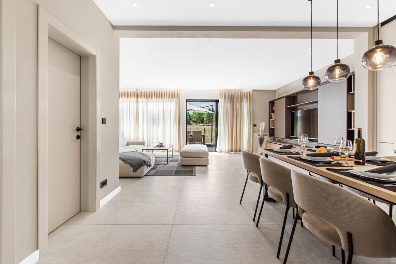 Villa Dafna โปเรช ภายนอก รูปภาพ
